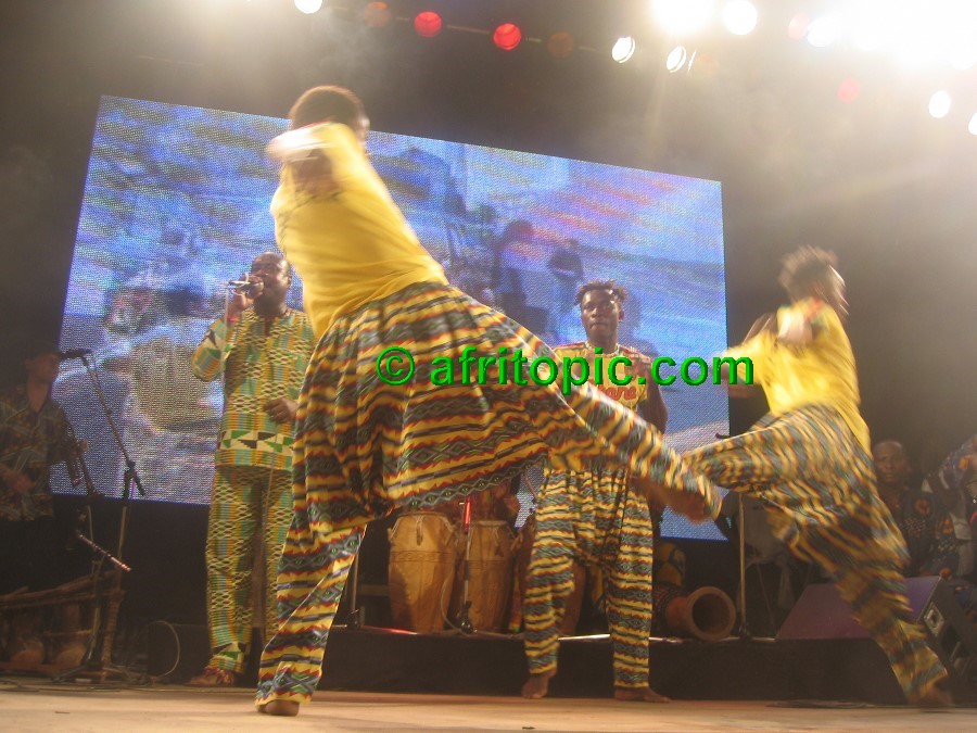 ../Images/afw2006d 680.jpg